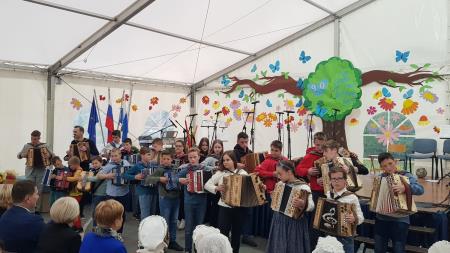 Slovesnost ob 90. obletnici Podružnične šole Sela in 110. obletnici šolstva na Selih (3)